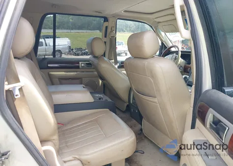 2005 Lincoln Navigator from USA, damaged, VIN 5LMFU28575LJ16949